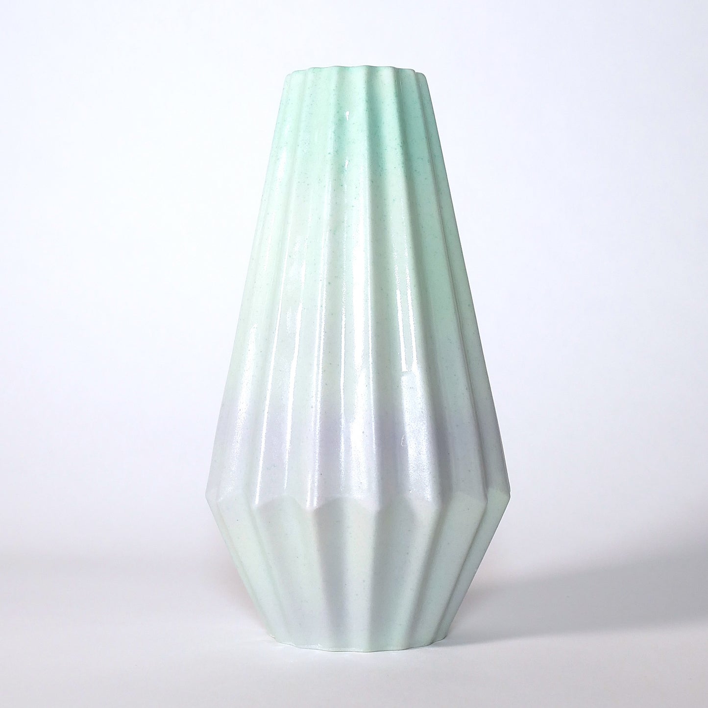 Squiggle Vase / Gradient - Bermuda/Lavender